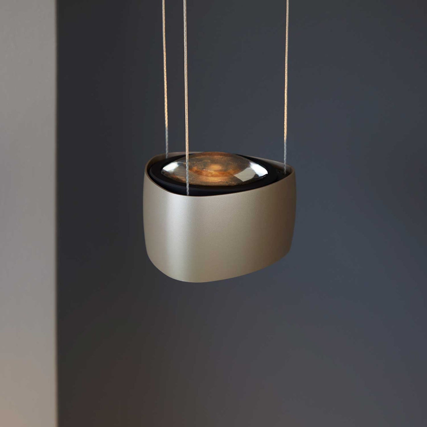 Air SO pendel fra Loom Design