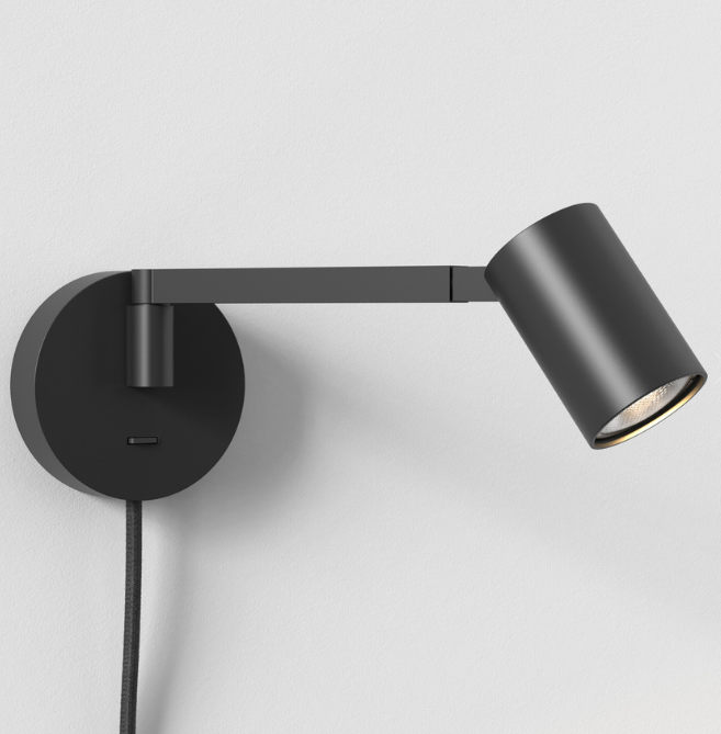 Ascoli Swing Plug-in væglampe fra Astro Lighting
