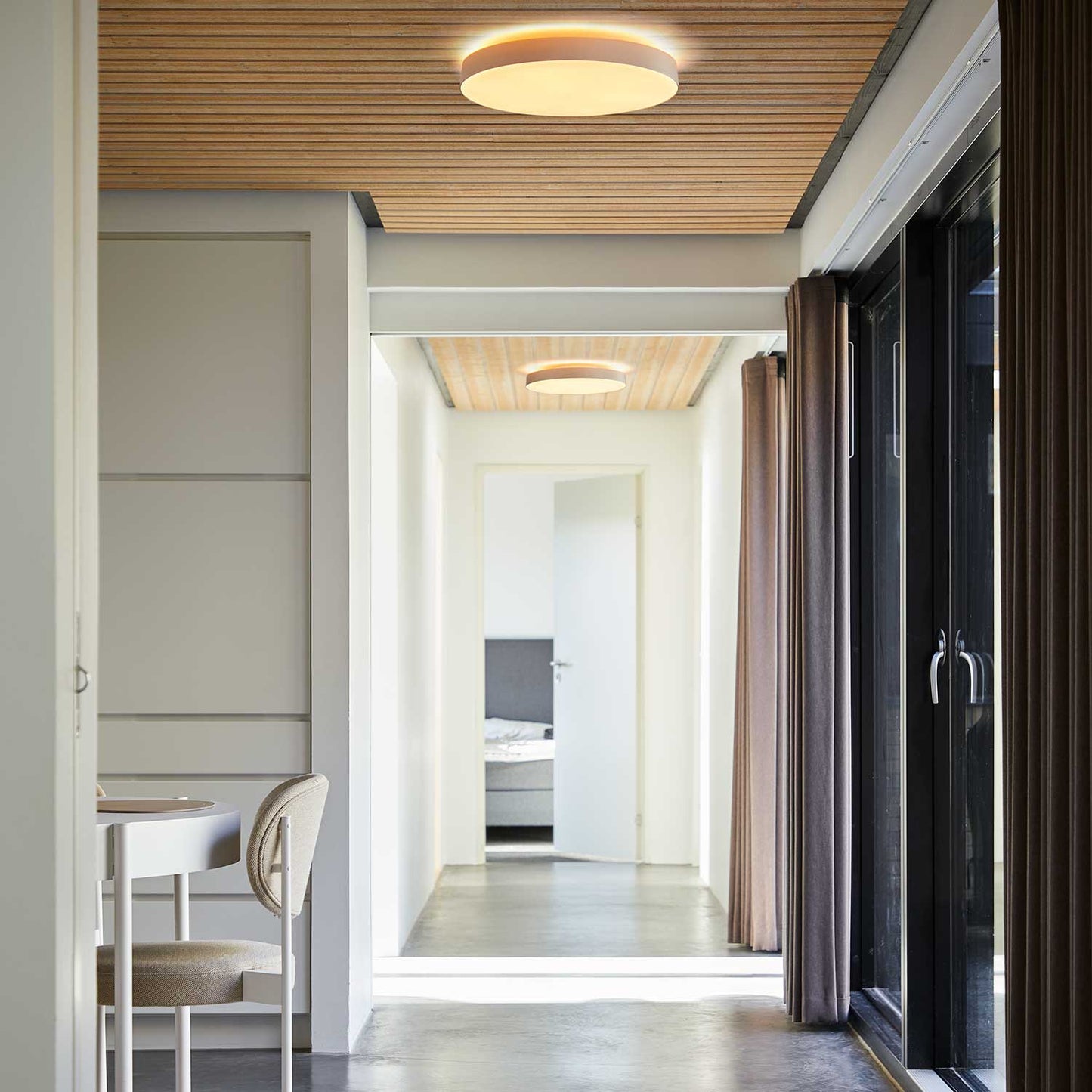 Avela væg- og loftlampe fra Loom Design