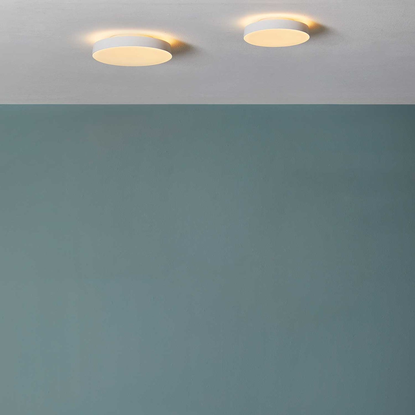 Avela væg- og loftlampe fra Loom Design