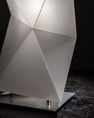 Diamond bord/-gulvlampe fra Slamp