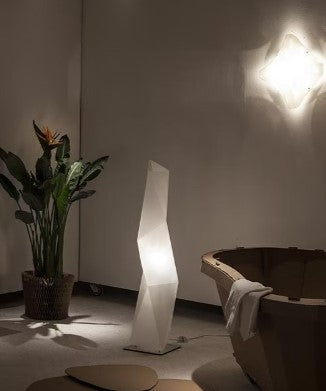 Diamond bord/-gulvlampe fra Slamp