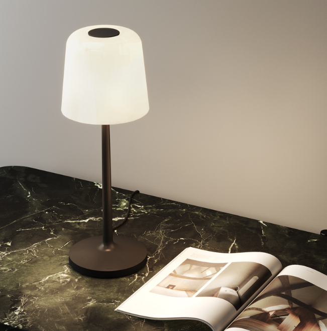 Ella bordlampe fra Astro Lighting
