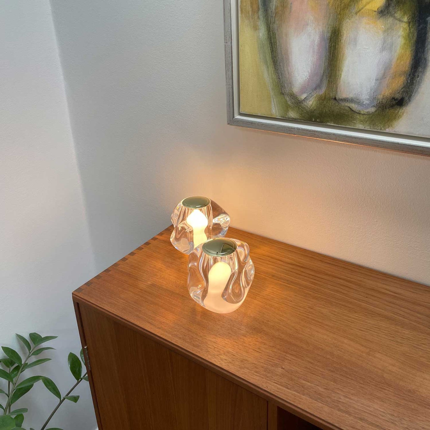Ice Ball bordlampe fra Loom Design