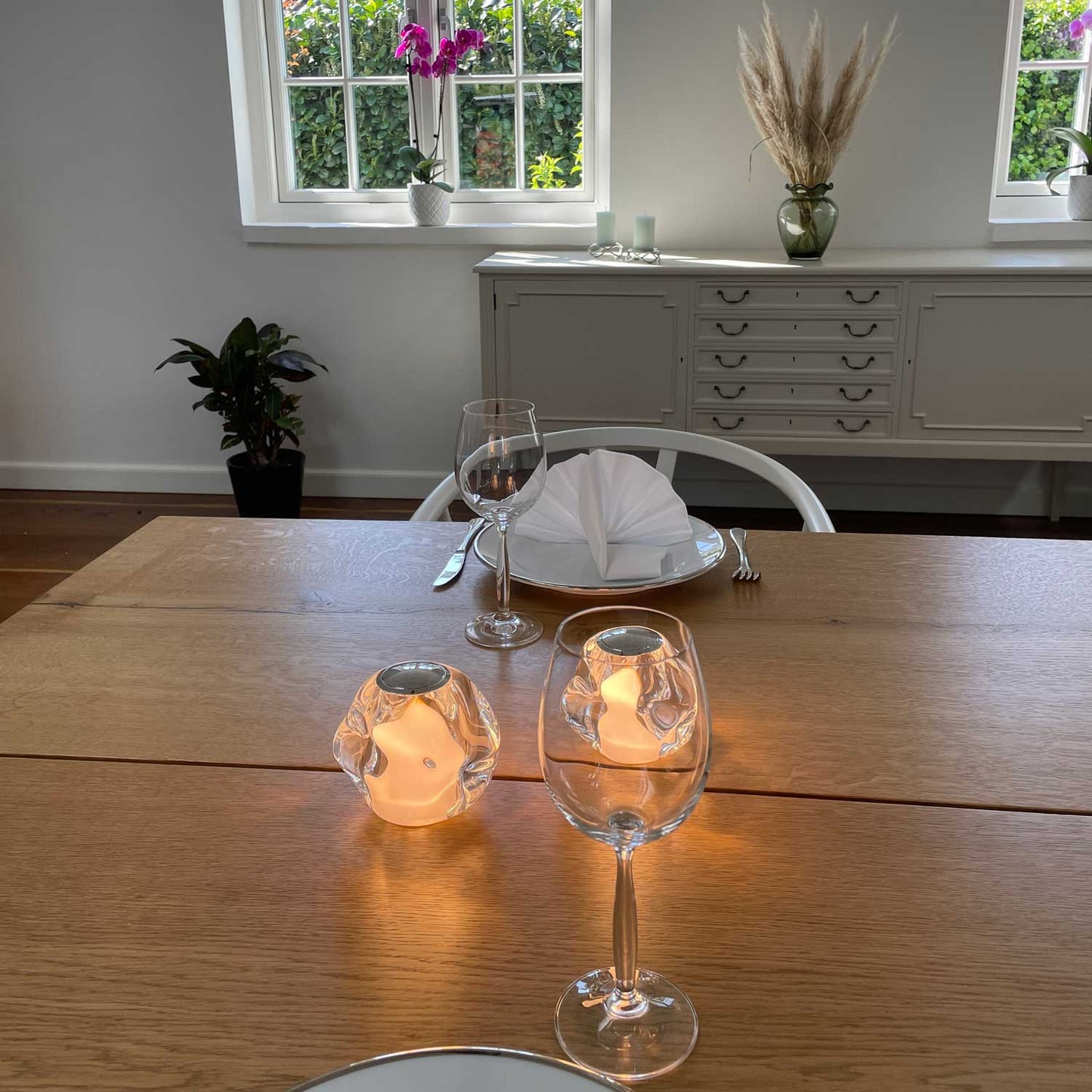 Ice Ball bordlampe fra Loom Design