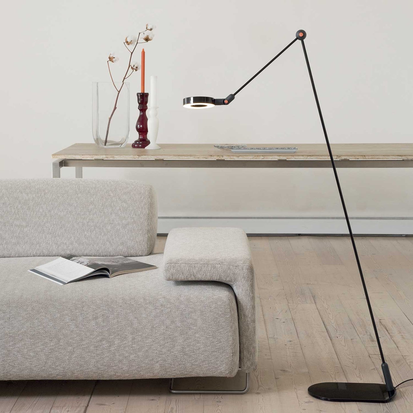 L'Amica gulvlampe fra Martinelli Luce