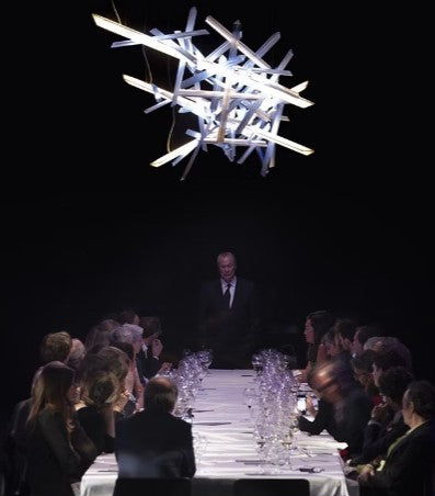 La Traviata skulptur pendel fra Slamp