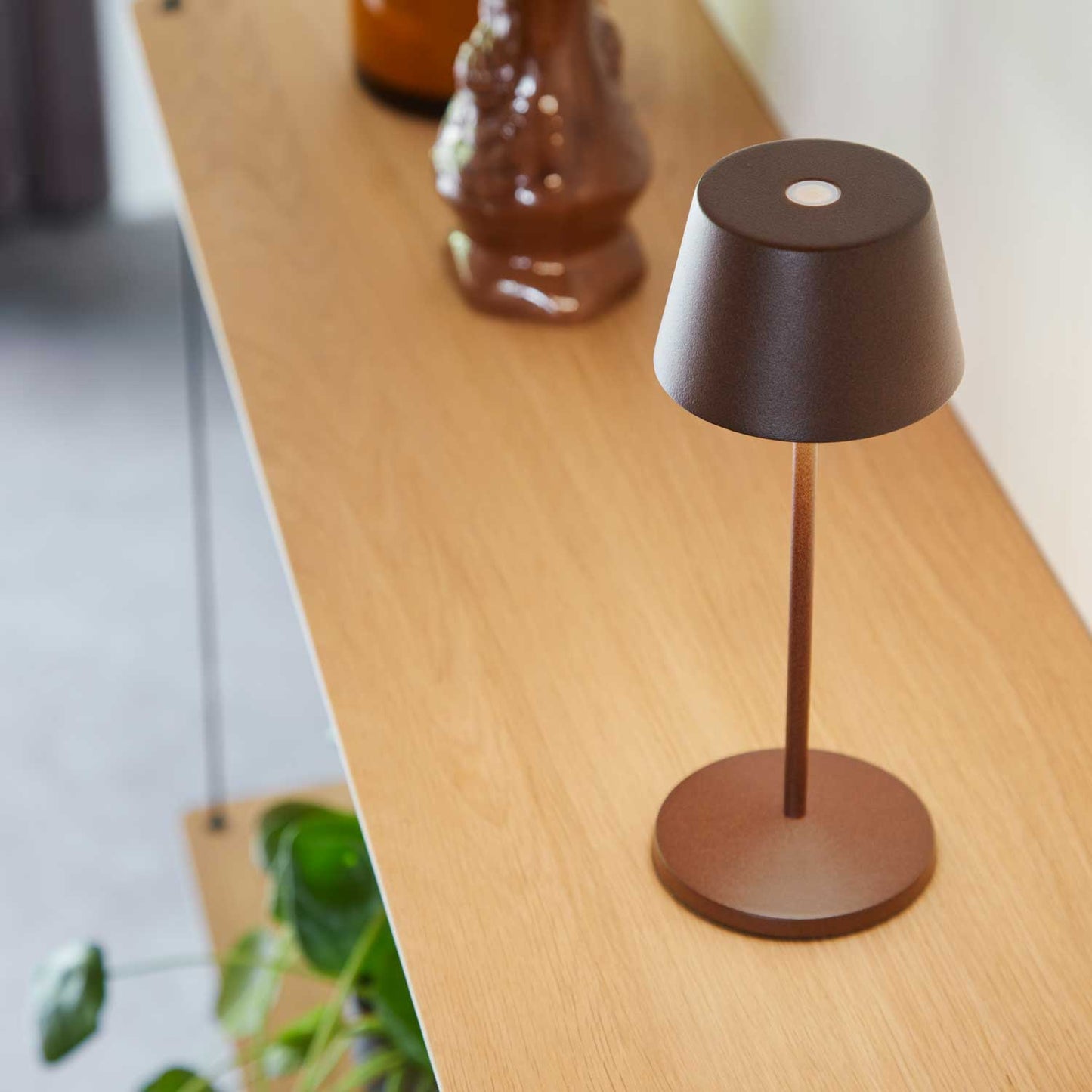 Modi micro batteri bordlampe fra Loom Design