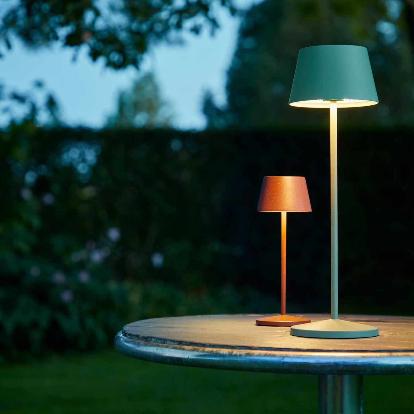 Modi micro batteri bordlampe fra Loom Design