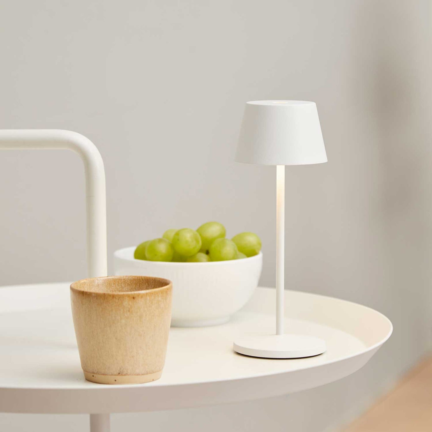Modi micro batteri bordlampe fra Loom Design