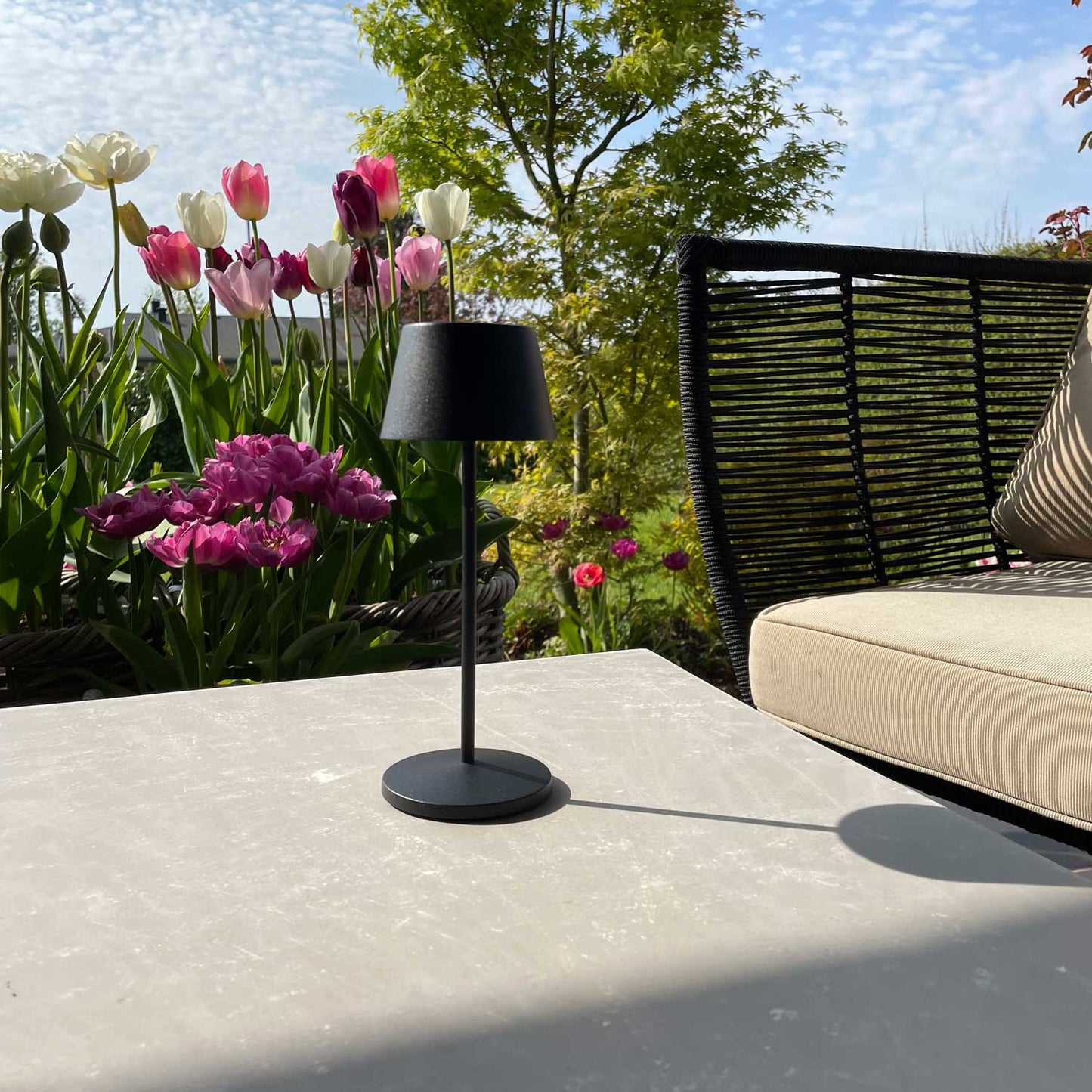 Modi micro batteri bordlampe fra Loom Design