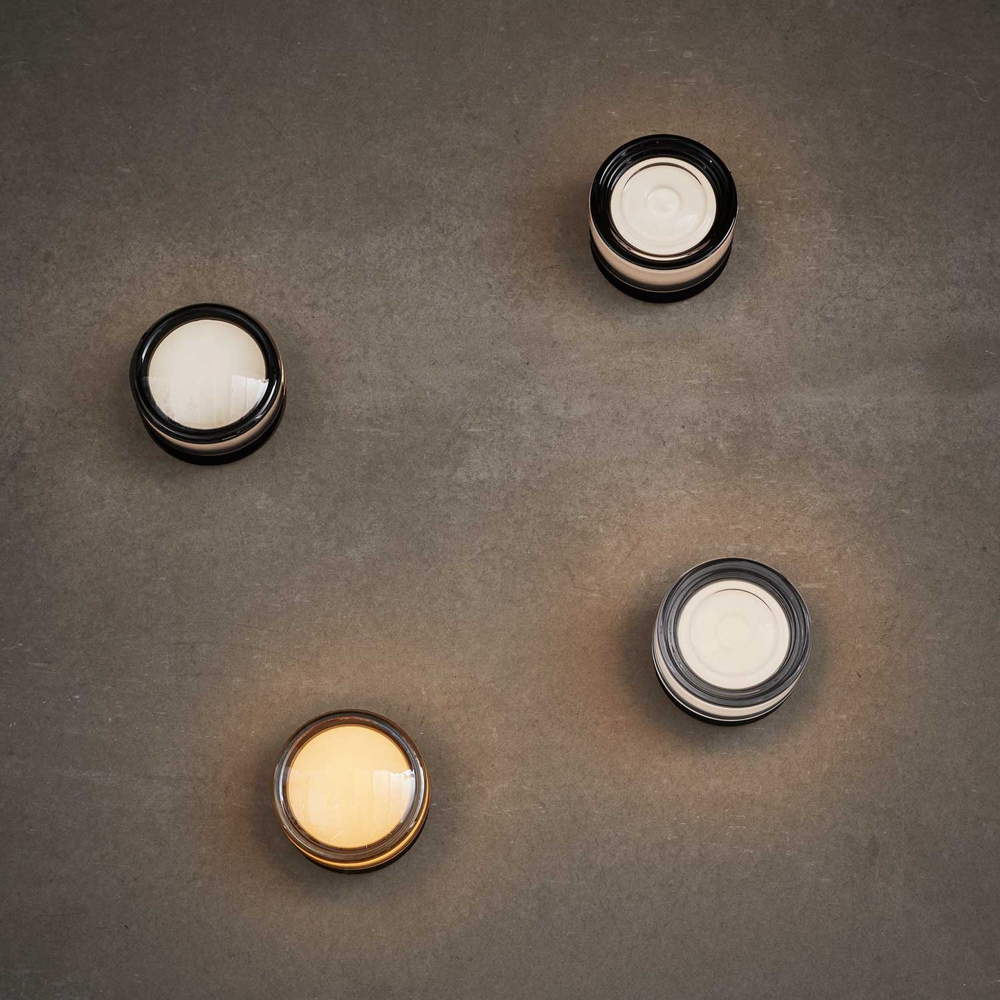 Otto Convex væg/-loftlampe fra Loom Design