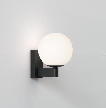 Sagara væglampe fra Astro Lighting