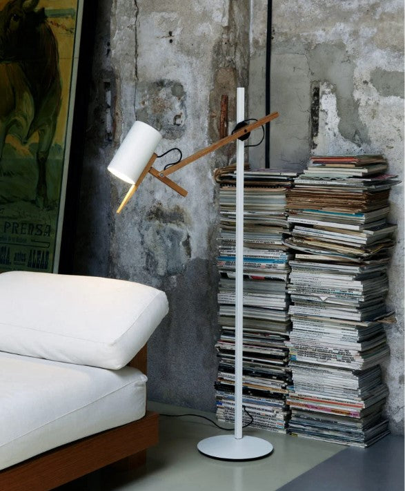 Scantling gulvlampe fra Marset