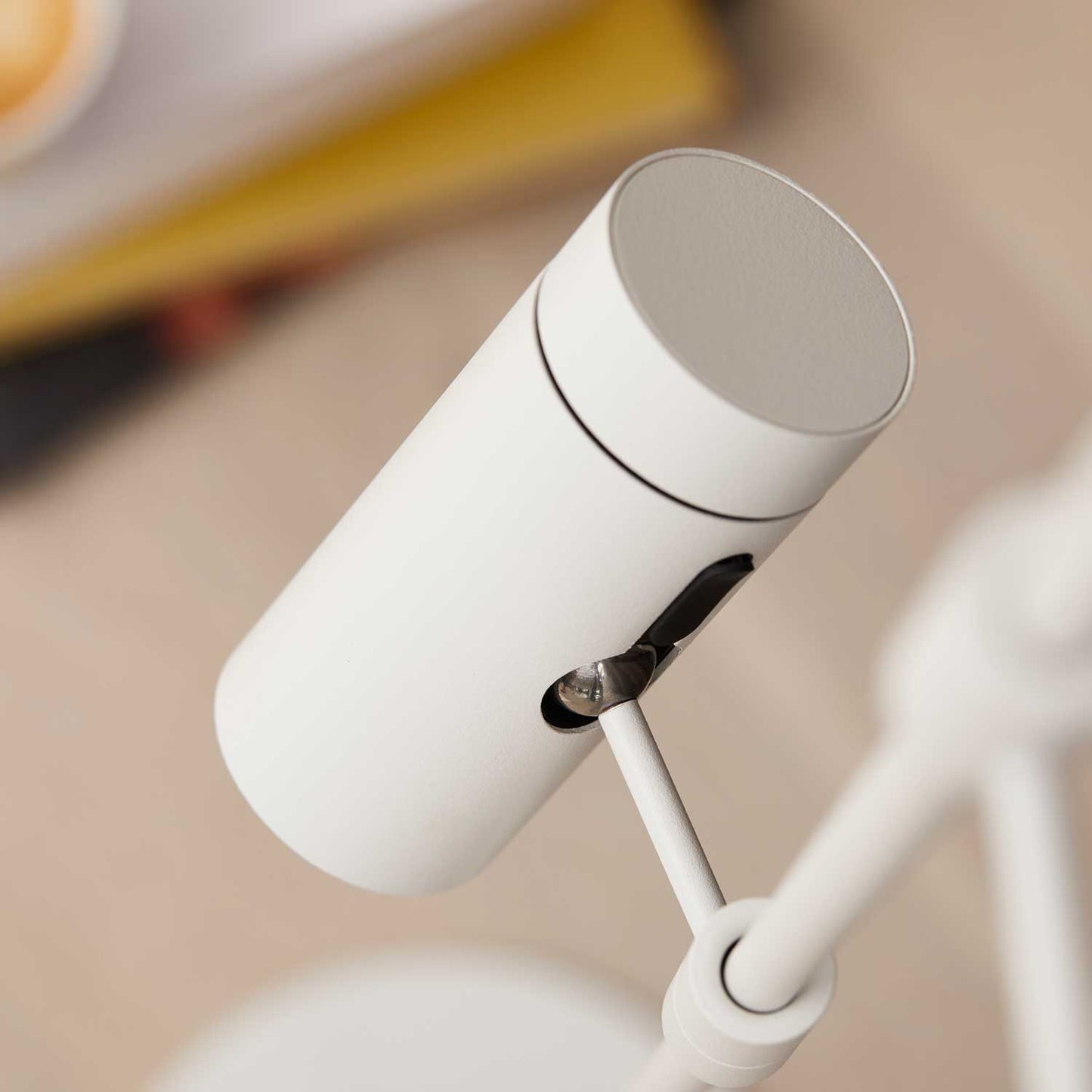 Sia batteri gulvlampe fra Loom Design