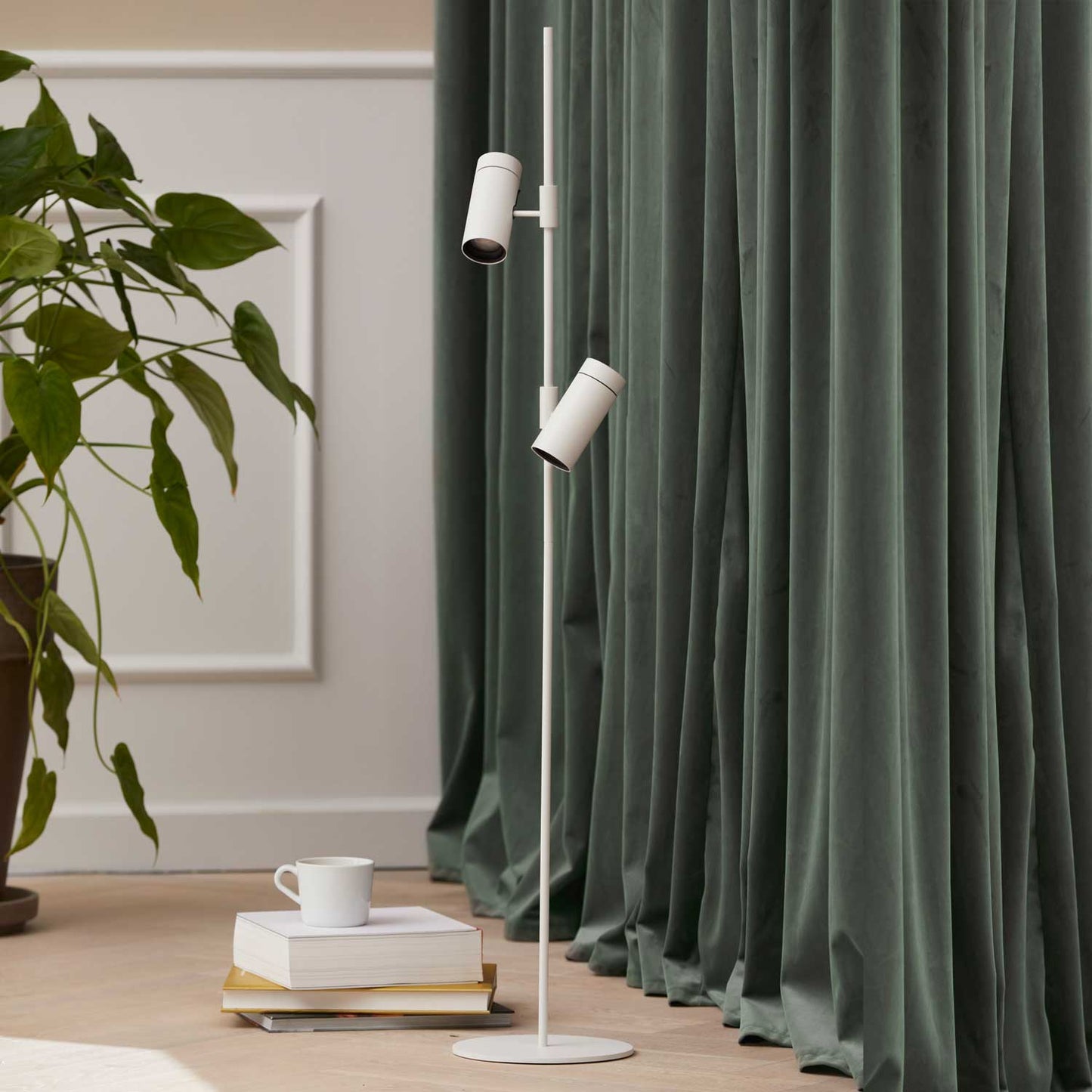 Sia batteri gulvlampe fra Loom Design