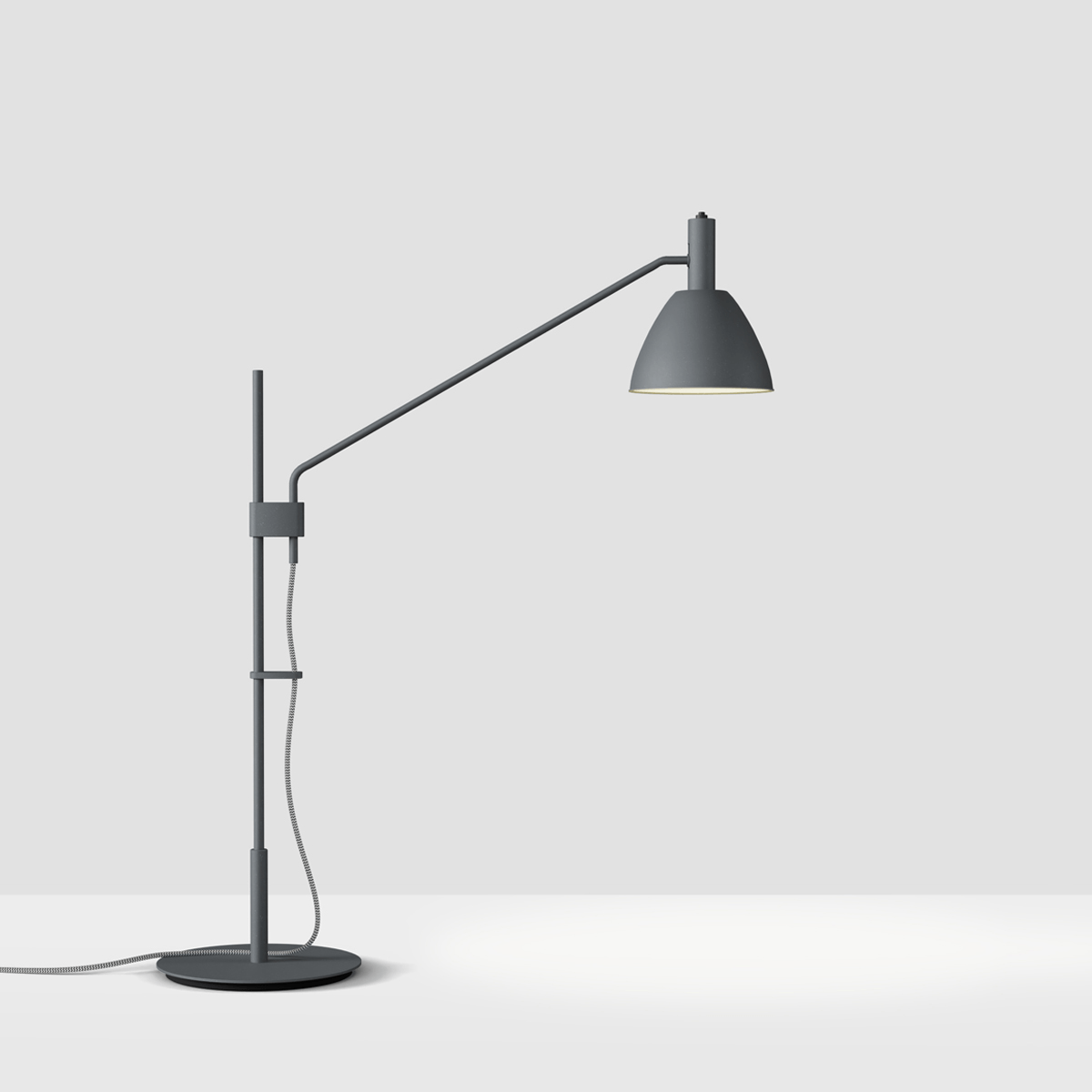 Mini Bauhaus 90 T bordlampe Lumini