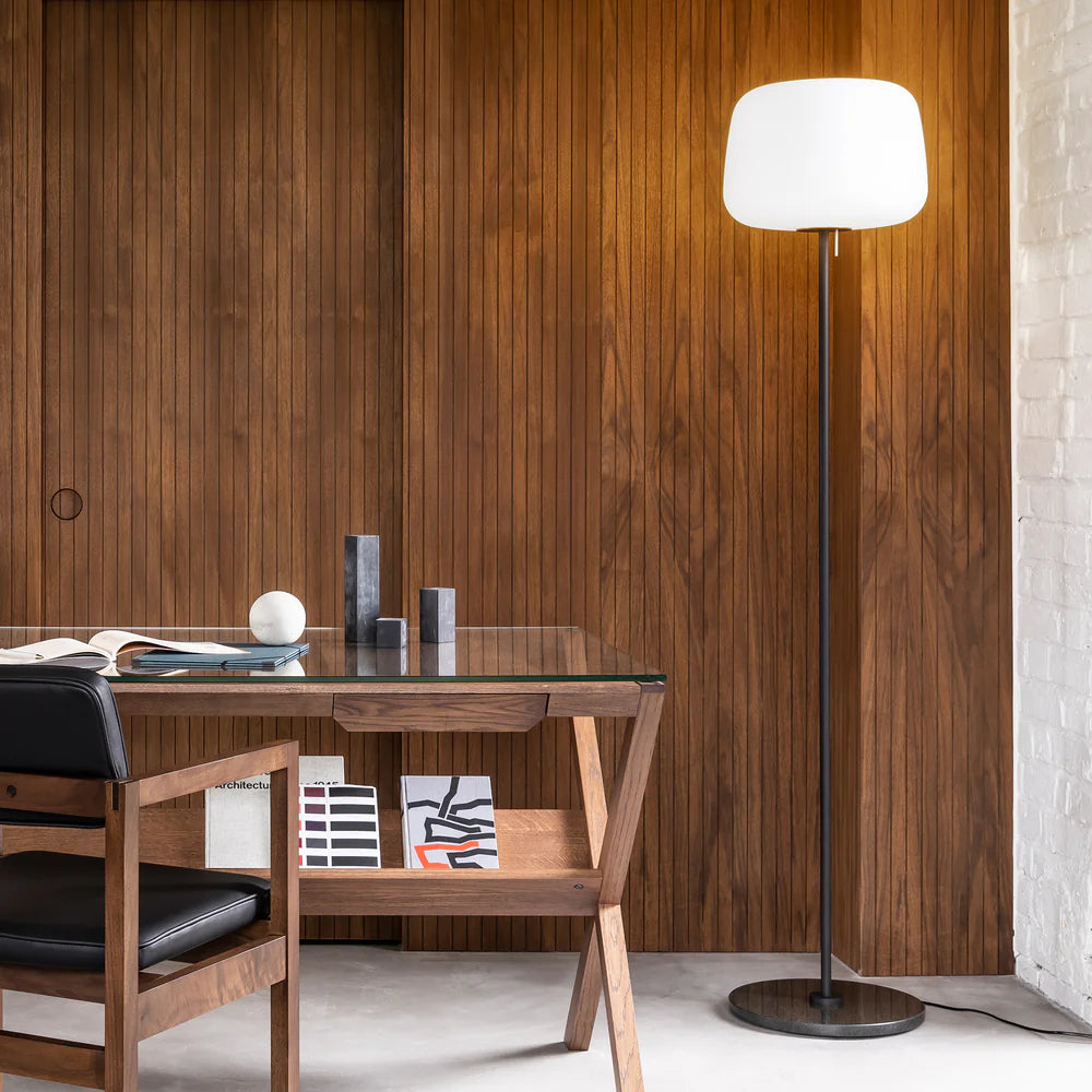 Soft gulvlampe Terrence Woodgate
