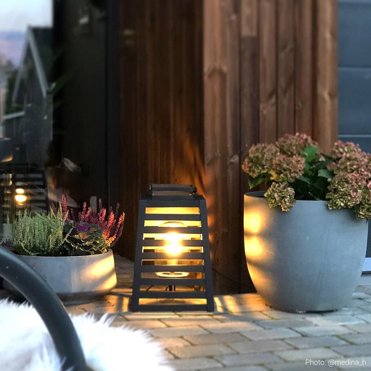 Yankton bord/gulvlampe IP44, sort