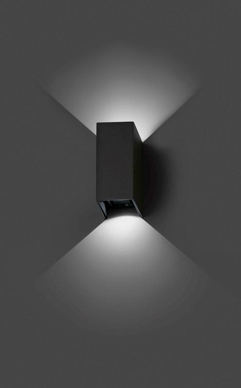 Blin udendørslampe i antrasitgrå med bred stråle op / ned