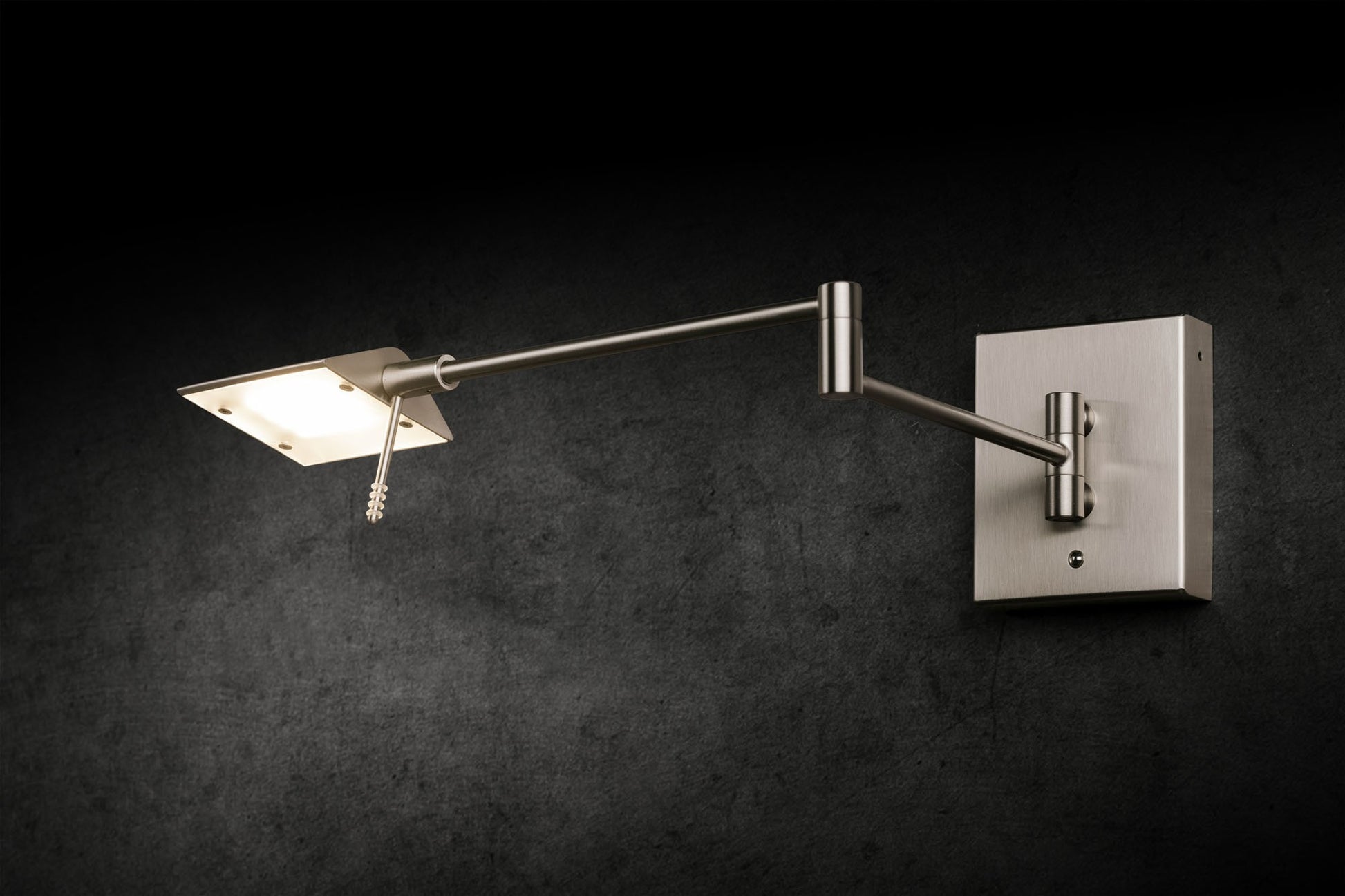 9696 væglampe i børstet nikkel 2