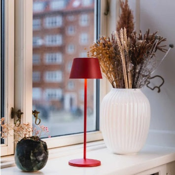 Modi batteri bordlampe fra Loom Design