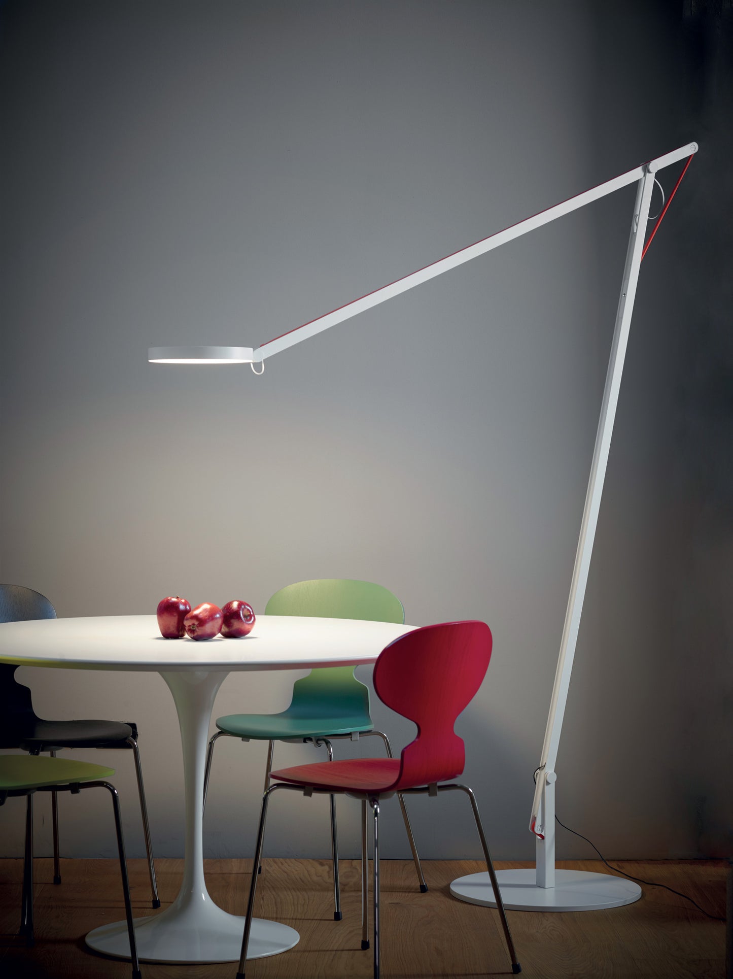 String XL gulvlampe fra Rotaliana