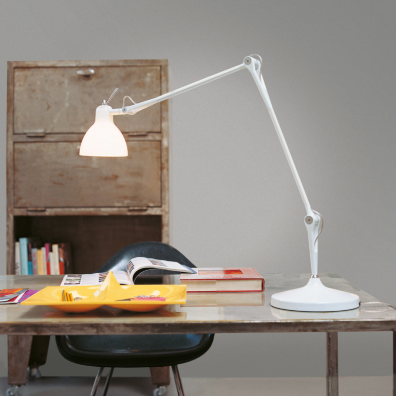 Luxy T2 bordlampe fra Rotaliana
