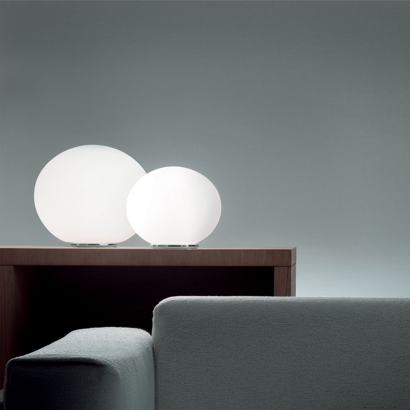 Miljøbillede af Sphera bordlampe i 20 og 29 cm fra leucos