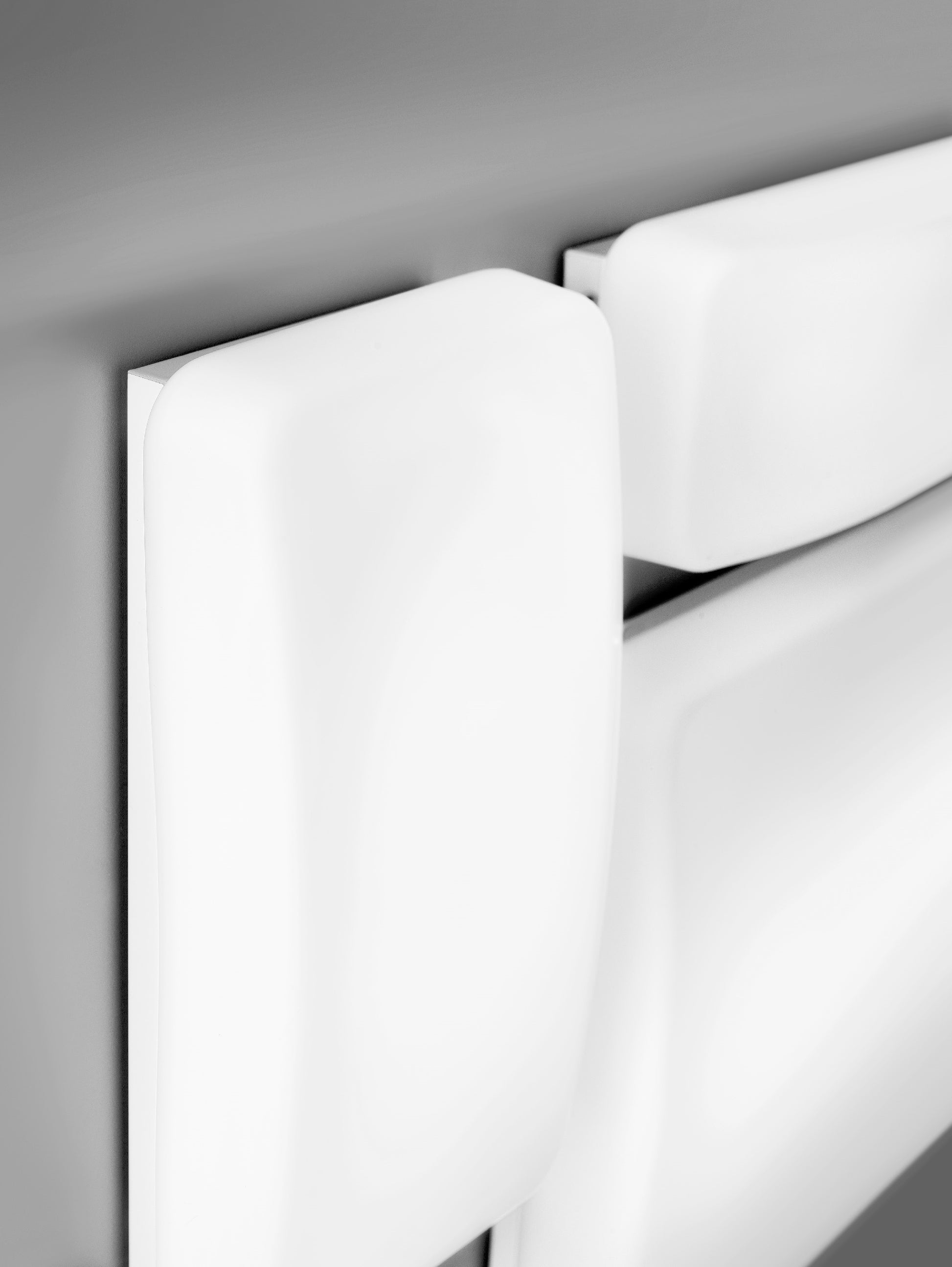 nærbillede af Rialto sat op på væg i forskellige størrelser fra Ai Lati