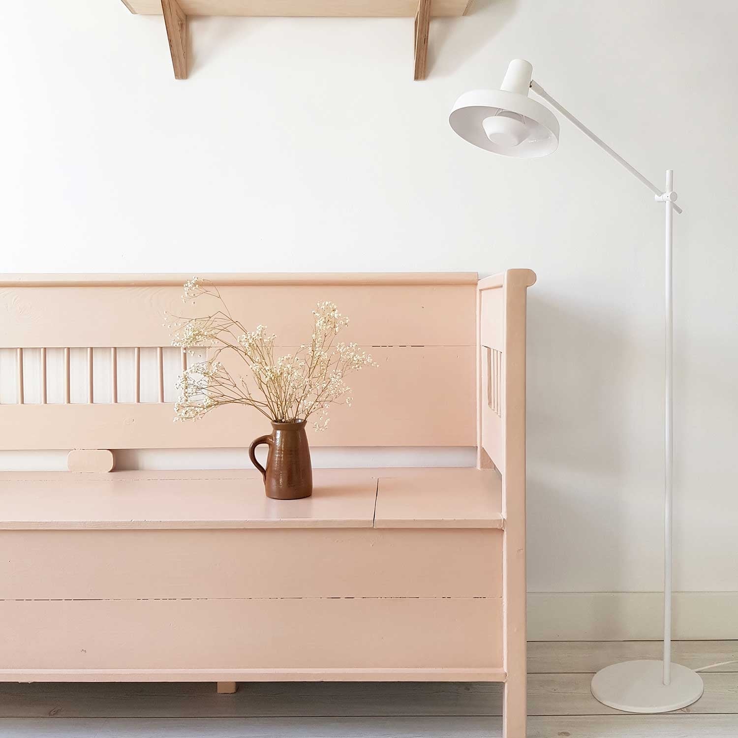 Miljøbillede af Arigato FP hvid gulvlampe fra Gropa Products