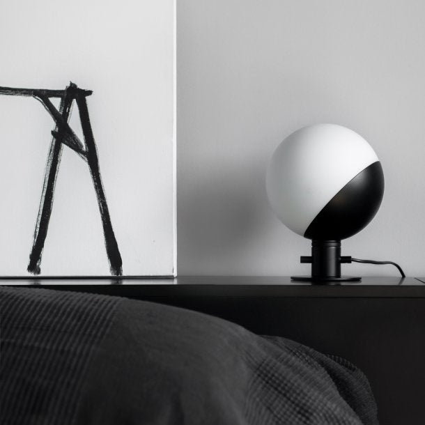 Baluna Small væg/-bordlampe fra Grupa Products