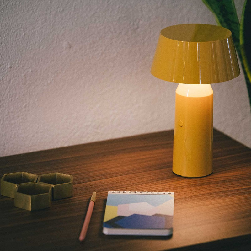 Miljøbillede af Bicoca i yellow bordlampe fra Marset
