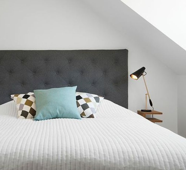 miljø billede af Birdy Floor bordlampe i mat sort fra Northern Lighting