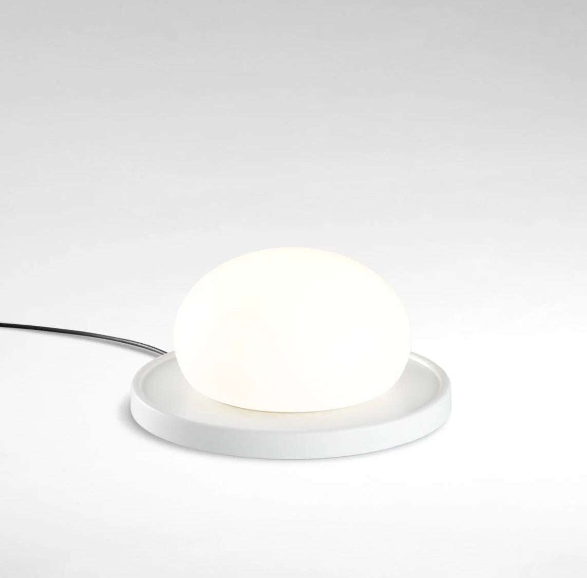 Bolita bordlampe fra Marset