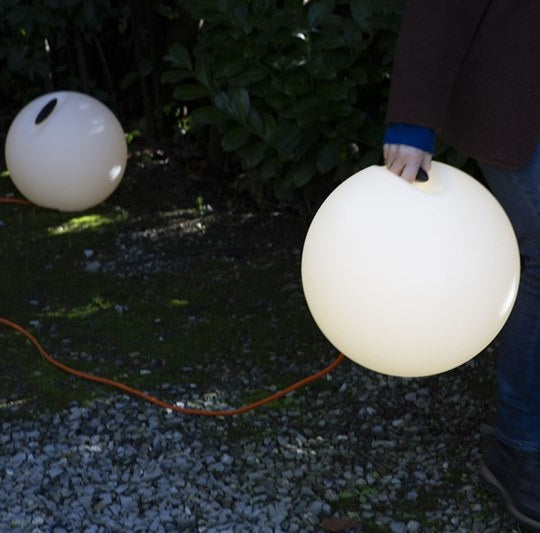 Bowl udendørs gulvlampe fra Martinelli Luce