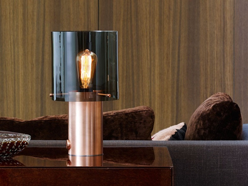 Miljøbillede af Walter bordlampe i kobber og antrasit transperent glas