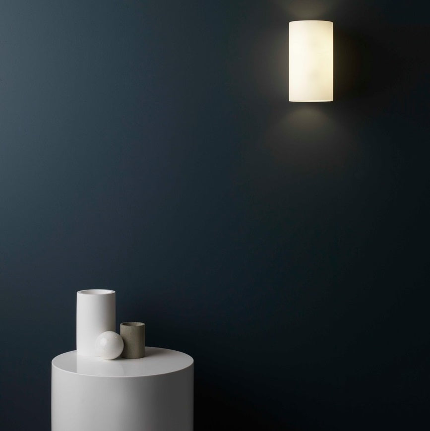 Cyl væglampe fra Astro Lighting