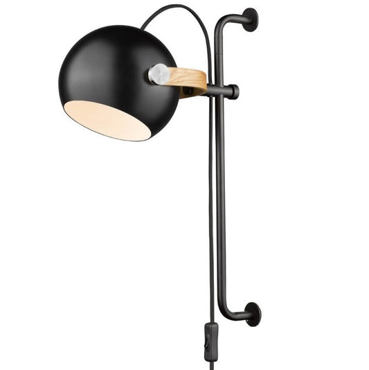 D. C. lang væglampe fra Halo Design