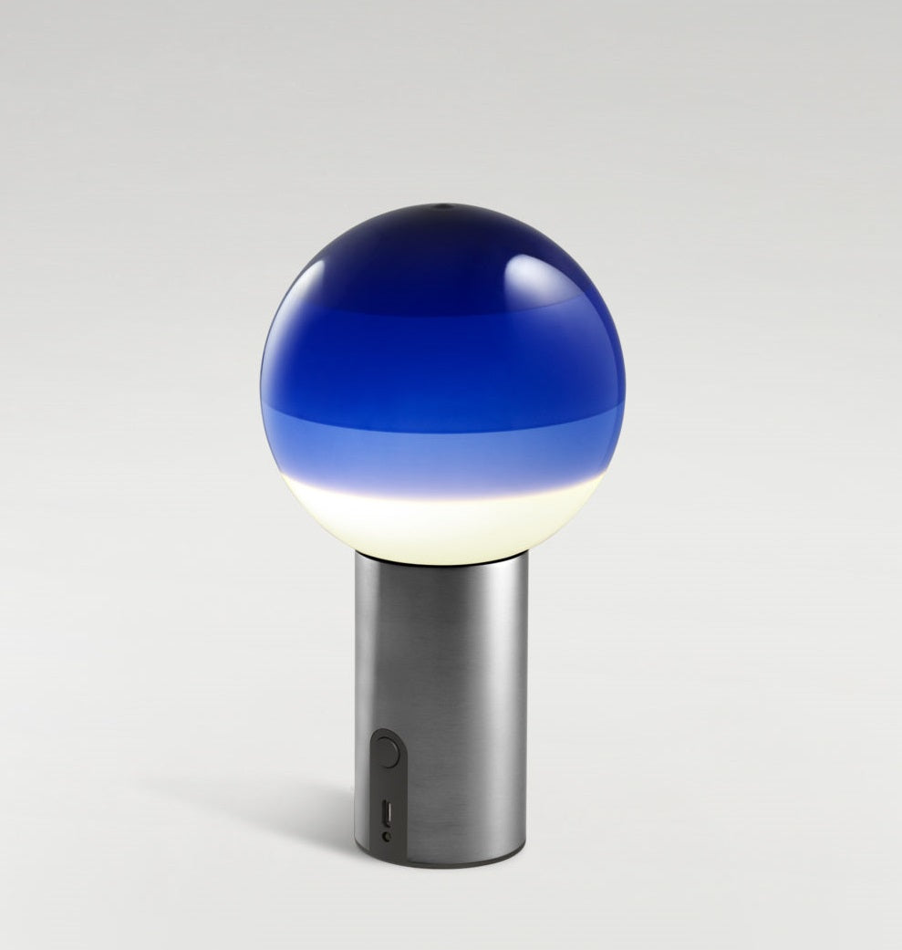 Dipping Light transportabel bordlampe fra Marset