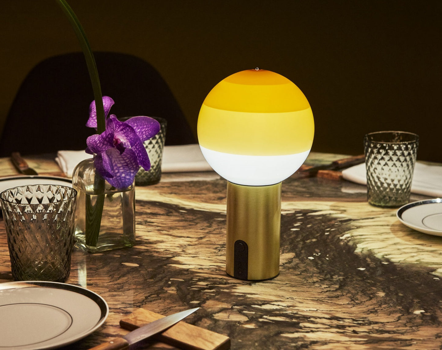 Dipping Light transportabel bordlampe fra Marset