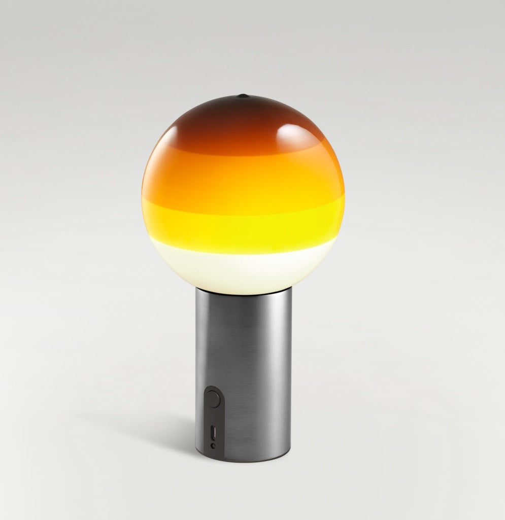 Dipping Light transportabel bordlampe fra Marset