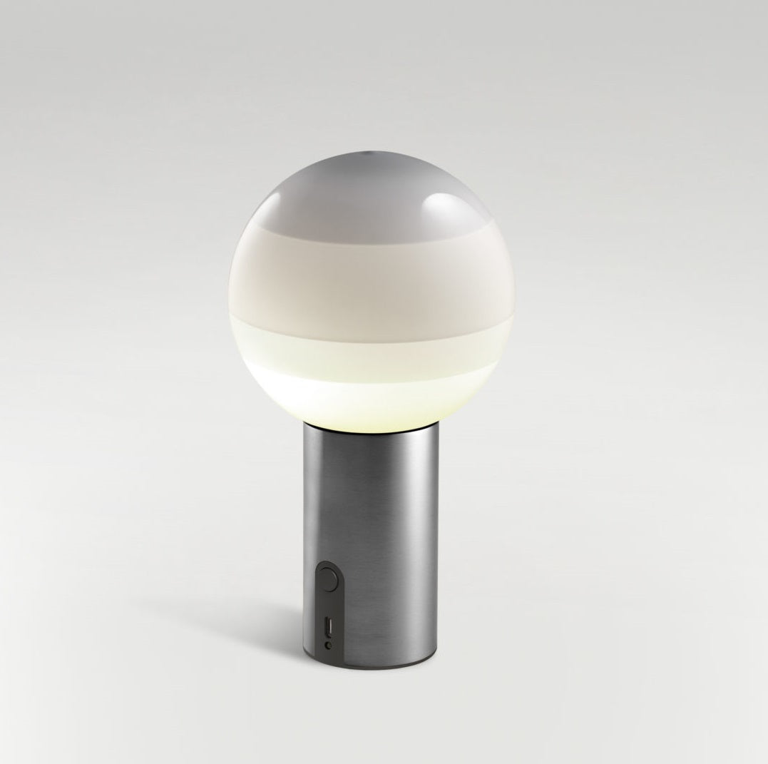 Dipping Light transportabel bordlampe fra Marset