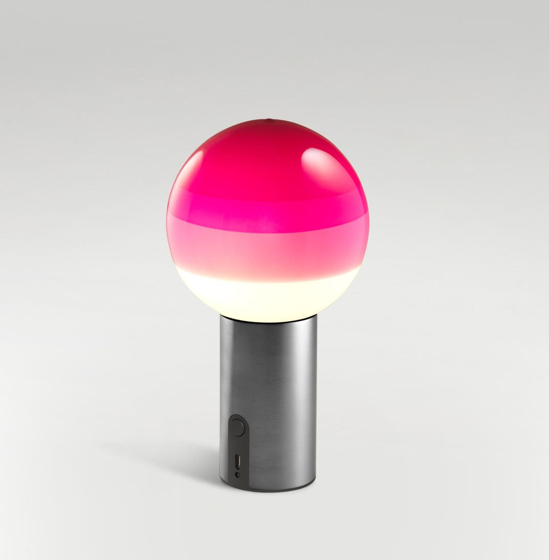 Dipping Light transportabel bordlampe fra Marset