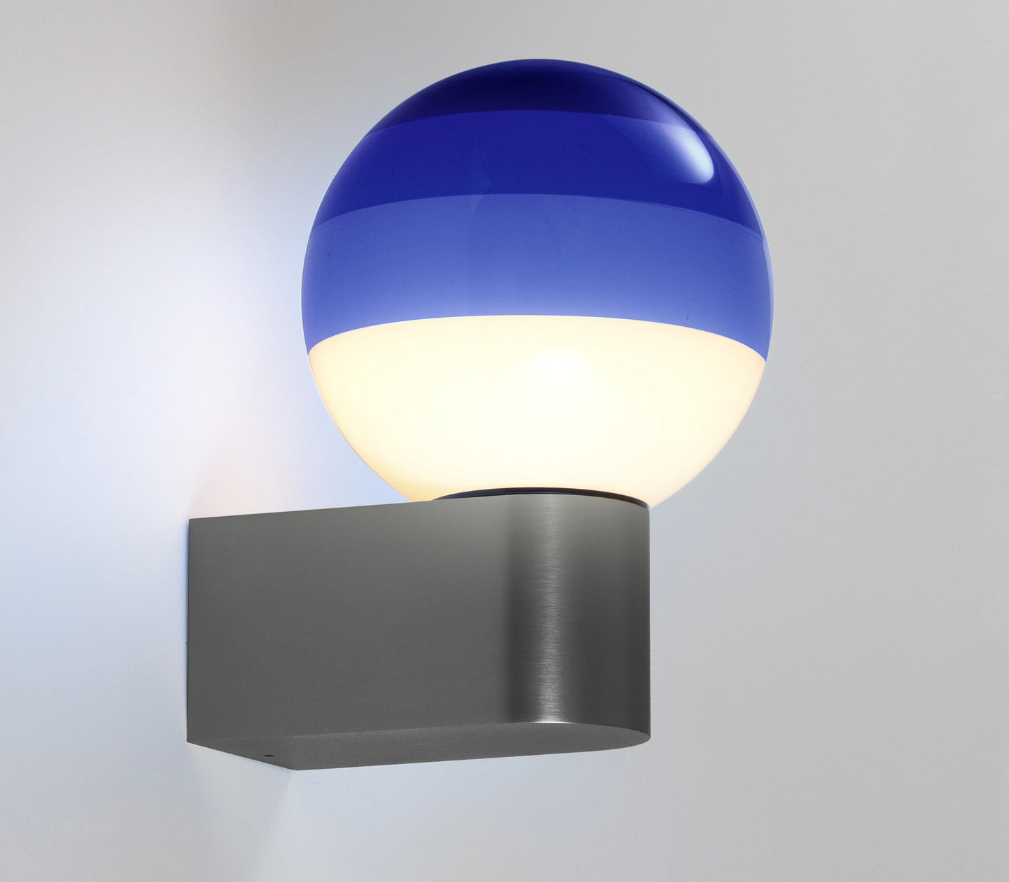 Dipping Light A1-13 væglampe Marset