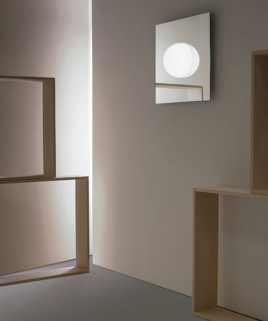 Elos væglampe fra Martinelli Luce