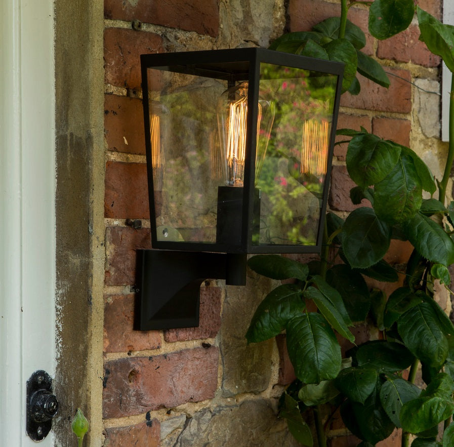 Farringdon væglampe fra Astro Lighting