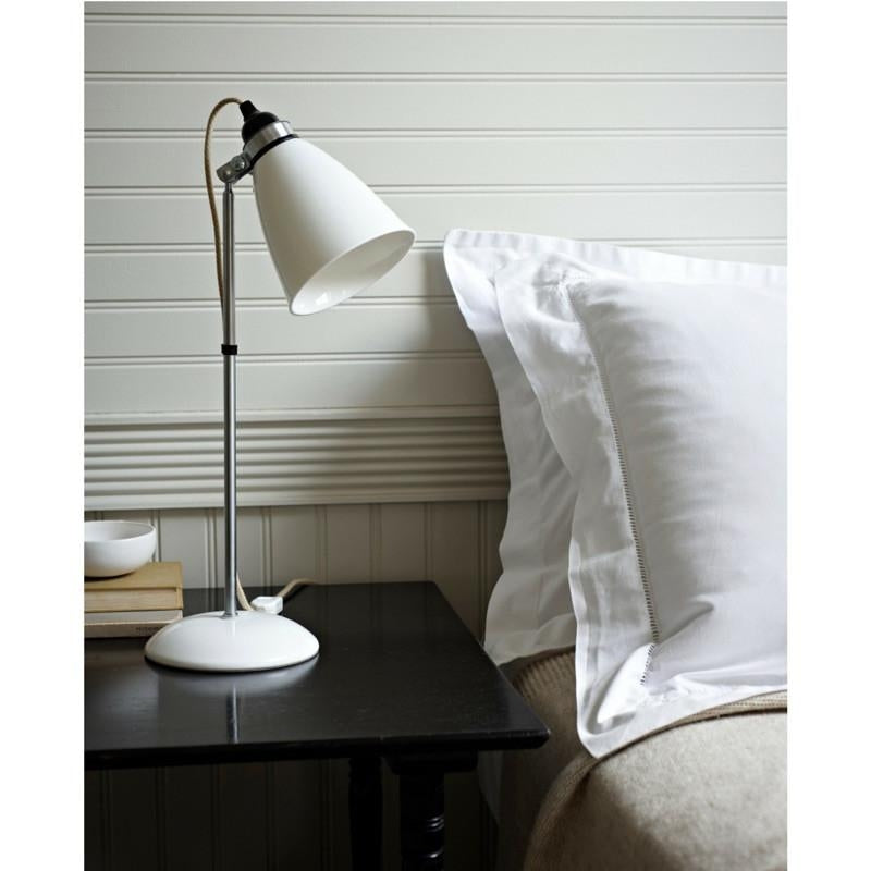 Miljøbillede af Hector small Dome bordlampe som sengelampe fra Original BTC