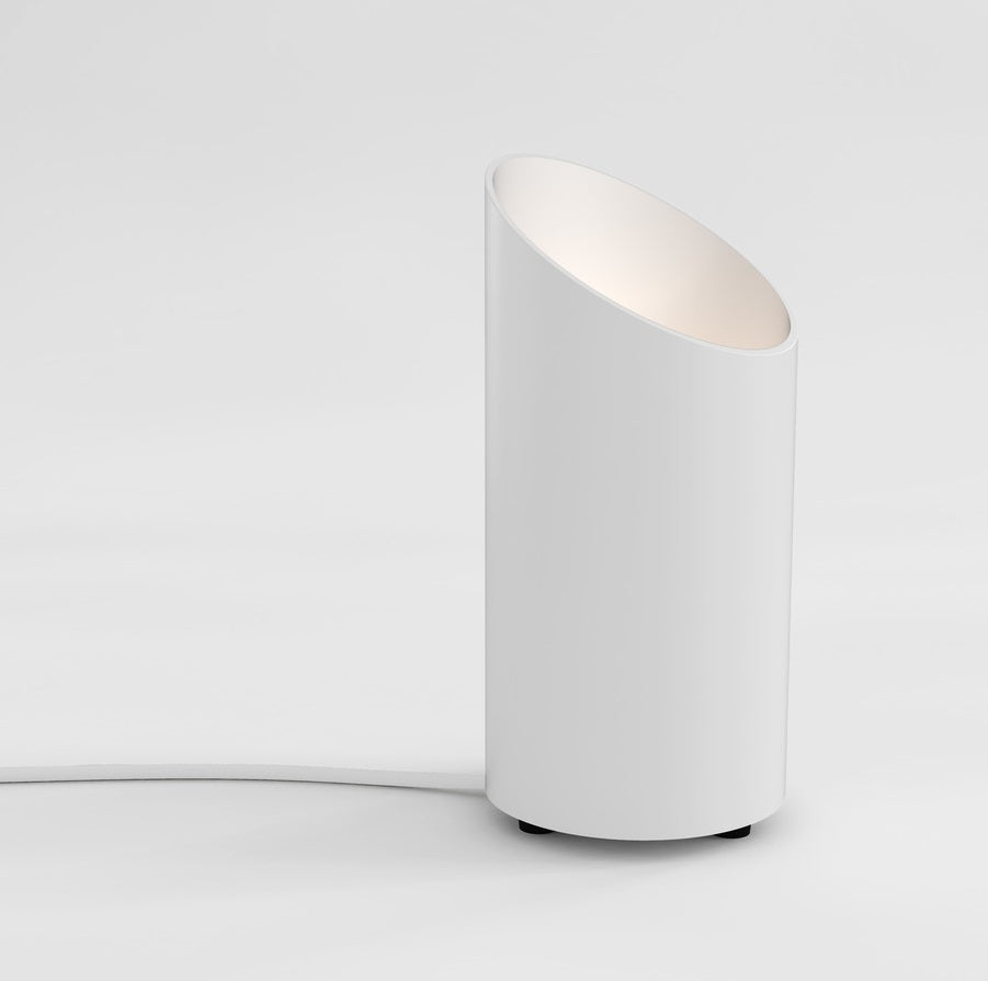 Cut gulvlampe fra Astro Lighting