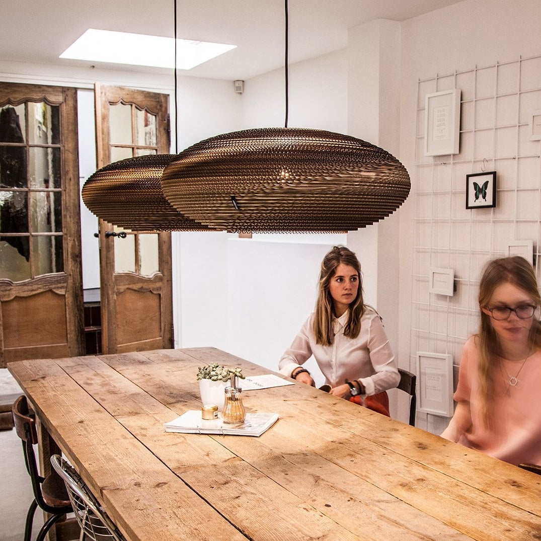 Jazzy pendler over spisebord fra Think Paper